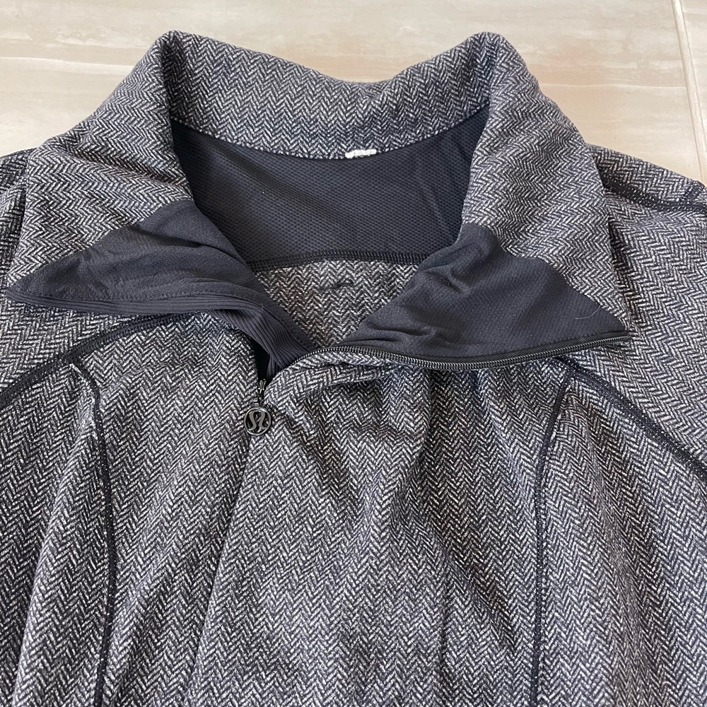 Lululemon Base Runner Half Zip Jacket - image 2